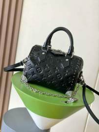 Picture of Louis Vuitton Handbags _SKUfw220044813fw